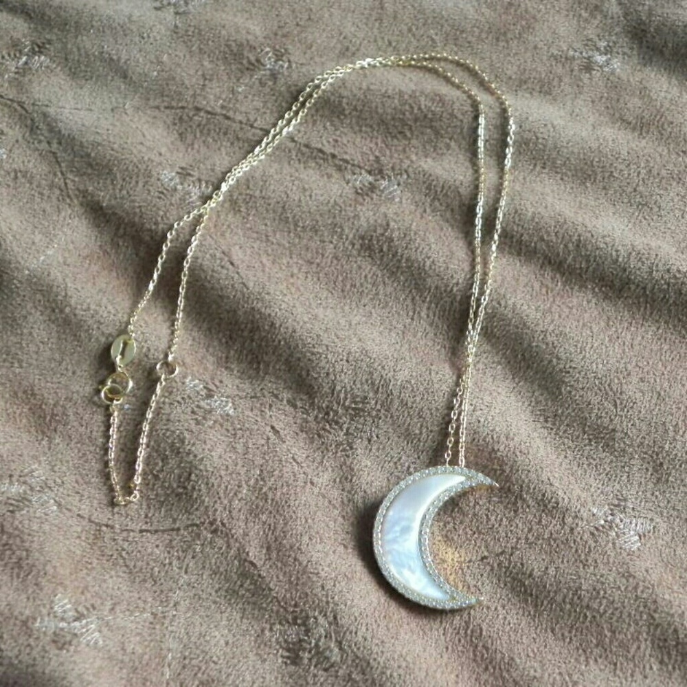 Mother Of Pearl & Zircon Necklace